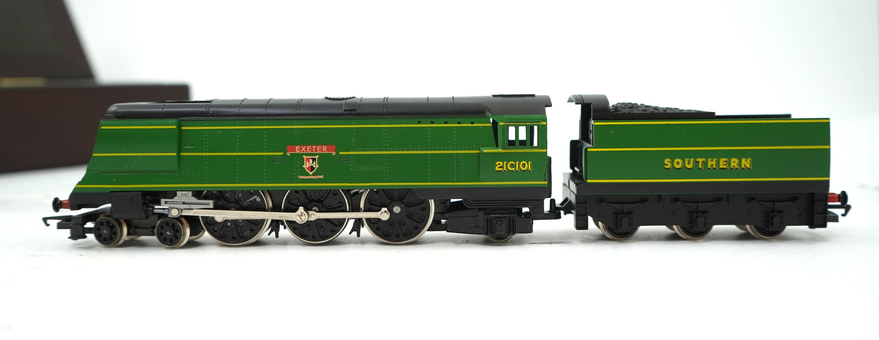 A wooden cased Hornby Railways 00 gauge railway Southern Railway West Country Class tender locomotive, Exeter 21C101